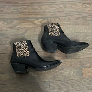 Black and leopard bootie